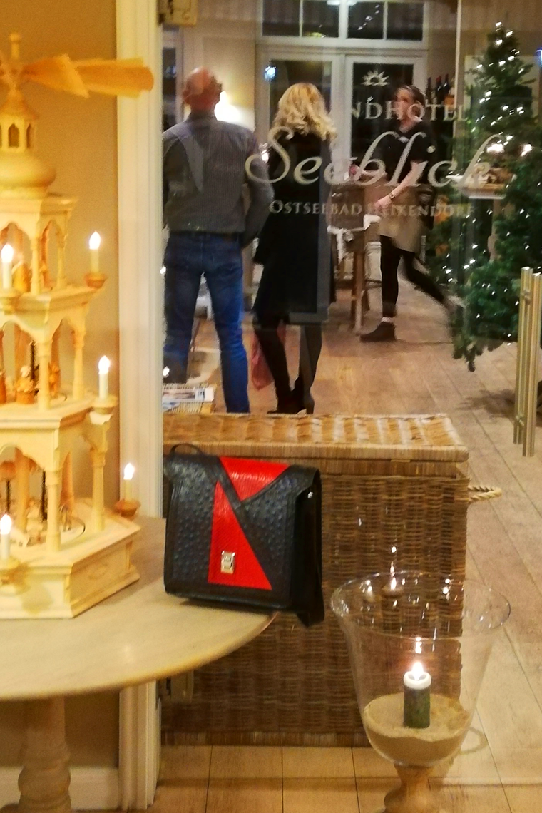 EMG-Tasche am 2. Weihnachtstag 2019 im Hotel-Restaurant Seeblick in Heikendorf